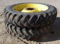 E-673 Tractor Tires & Wheels