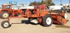 E-902 International 275 Swather