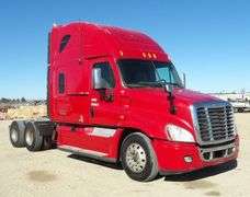 E-707 2010 Freightliner Cascadia Truck Tractor