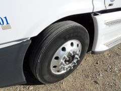 E-424 2012 Freightliner Cascadia Truck Tractor