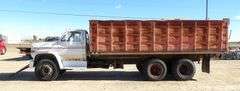 E-1061 1981 Chevy Dump Truck