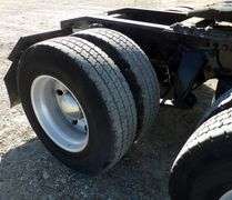 E-424 2012 Freightliner Cascadia Truck Tractor