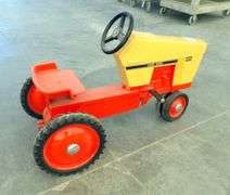 E-1120  Case Pedal Tractor
