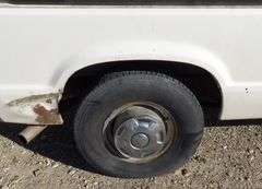 E-296 1990 Ford F350 Econoline Van