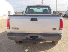 E-736  2001 Ford F-250 Pickup