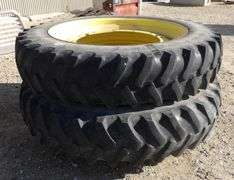 E-672 Tractor Tires & Wheels