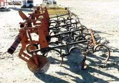 E-1093  International 3-Point Cultivator