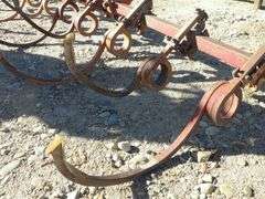 E-1037  3-Point Chisel Plow