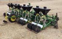 E-113 3-Point Onion Planter