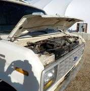 E-296 1990 Ford F350 Econoline Van