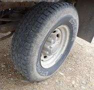 E-173 2004 Ford F-250 Extended Cab Flatbed Pickup