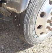 E-1063 2013 Peterbilt 367 4 Axle Truck Tractor