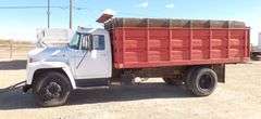 E-1062 1977 IH Loadstar 1600 Dump Truck