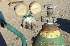 E-858 Oxygen / Acetylene Tanks