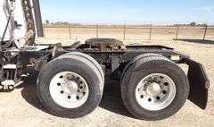 E-424 2012 Freightliner Cascadia Truck Tractor