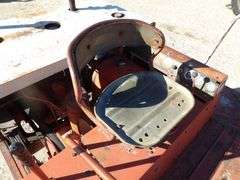 E-902 International 275 Swather