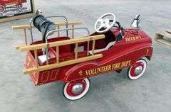 E-1121  Limited Edition Pedal Fire Truck