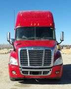 E-707 2010 Freightliner Cascadia Truck Tractor