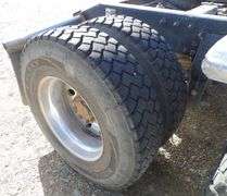 E-1063 2013 Peterbilt 367 4 Axle Truck Tractor