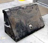 E-876 Montezuma Tool Box
