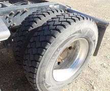 E-1063 2013 Peterbilt 367 4 Axle Truck Tractor