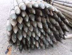 E-610 Wooden Fence Posts