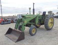 E-1124 1961 John Deere 3010 Tractor W/Loader