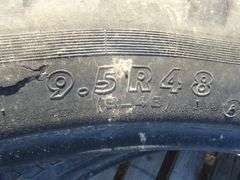 E-811 Dual Tractor Tires (5)