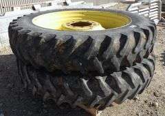E-673 Tractor Tires & Wheels