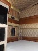 E-388  1990 Kenworth T600 Truck Tractor