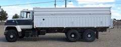 E-131 1986 Ford 8000 Commodity Truck