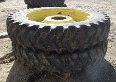 E-673 Tractor Tires & Wheels