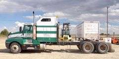 E-388  1990 Kenworth T600 Truck Tractor