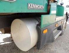 E-388  1990 Kenworth T600 Truck Tractor