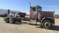 E-1188 1986 Freightliner Truck