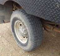 E-173 2004 Ford F-250 Extended Cab Flatbed Pickup