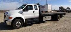 E-908  2008 Ford F-650 Roll Back Truck