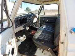 E-298 1974 Ford F350 Cab & Chassis