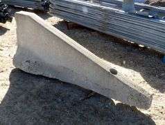 E-1123  Jersey Barrier End Cap