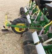 E-113 3-Point Onion Planter