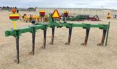 E-112 John Deere 915 V Ripper