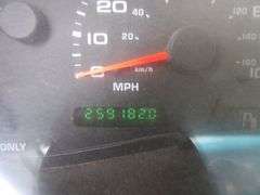 E-173 2004 Ford F-250 Extended Cab Flatbed Pickup