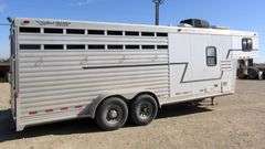 E-660 2001 Cherokee 24' LQ Horse Trailer