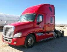 E-707 2010 Freightliner Cascadia Truck Tractor