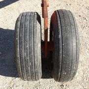 E-902 International 275 Swather