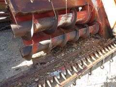 E-902 International 275 Swather