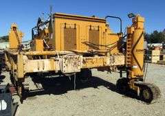 E-920 Gomaco Commander III Slip Form Paver