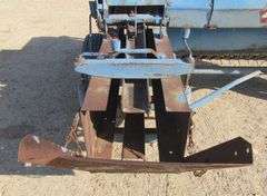 E-909  Ford 530 Baler