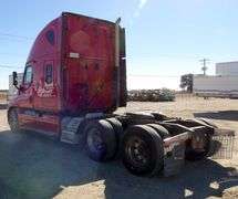 E-707 2010 Freightliner Cascadia Truck Tractor