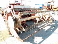 E-902 International 275 Swather